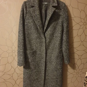 Lång kappa  - Svart och  grå  blandat