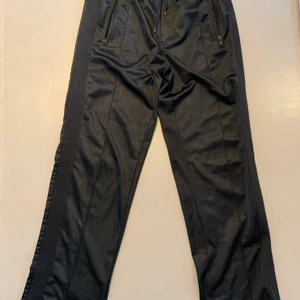 Our legacy trackpants - Använt skick men fortfarande fina, size 48/m
