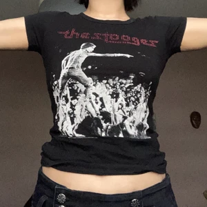 y2k T-shirt  - Emoband t shirt med stenar 🪨 drain