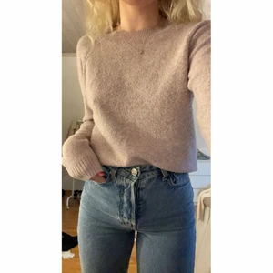 Lila tröja - Mysig, skön tröja. Fin till hösten. Ljuslila