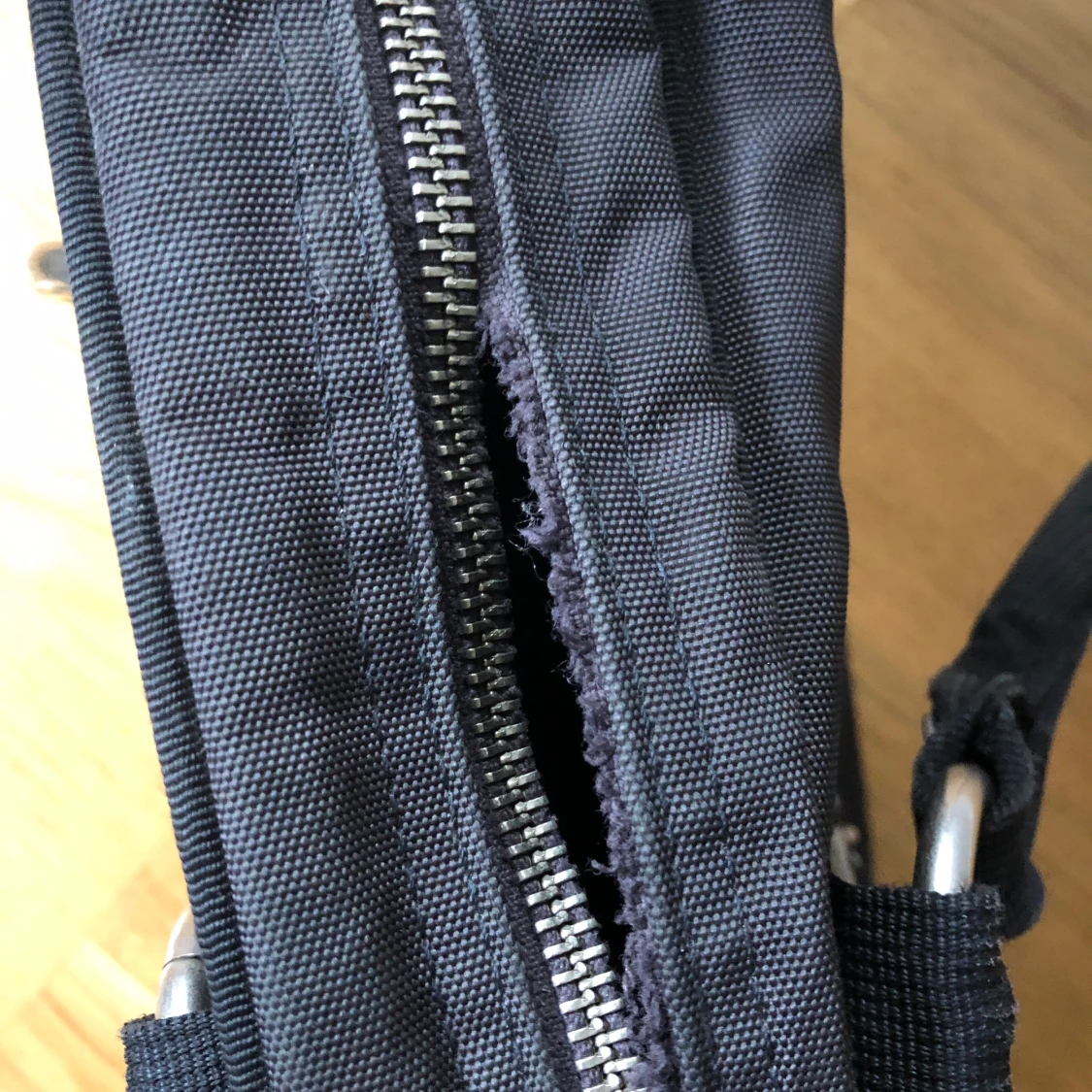 Väska från George Gina & Lucy - 90