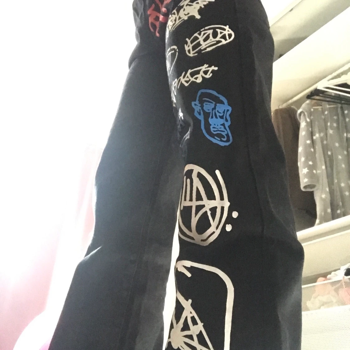 Svarta jeans strl xs