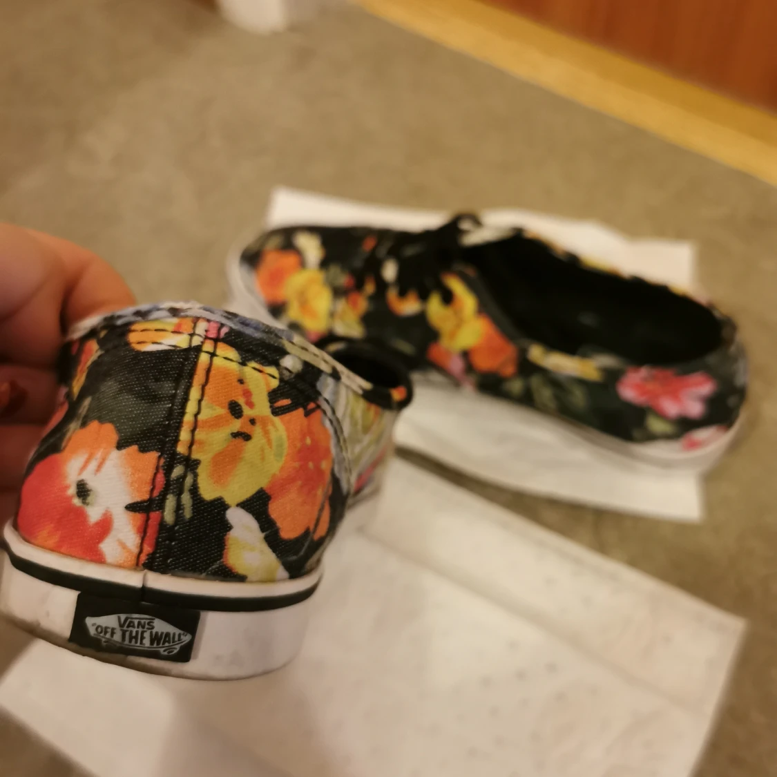 Blommiga Vans slip ons  - 91