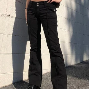 Jeans - Hej säljer dessa super trendiga jeans!! Kom privat ifall ni har några frågor! 