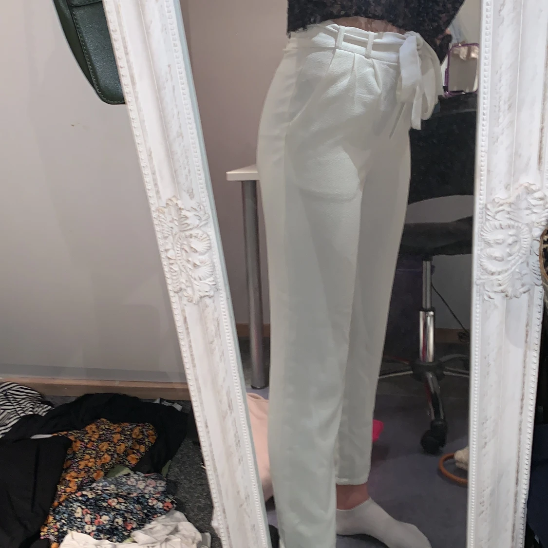 Vita byxor i strl 34💕💕 - 90