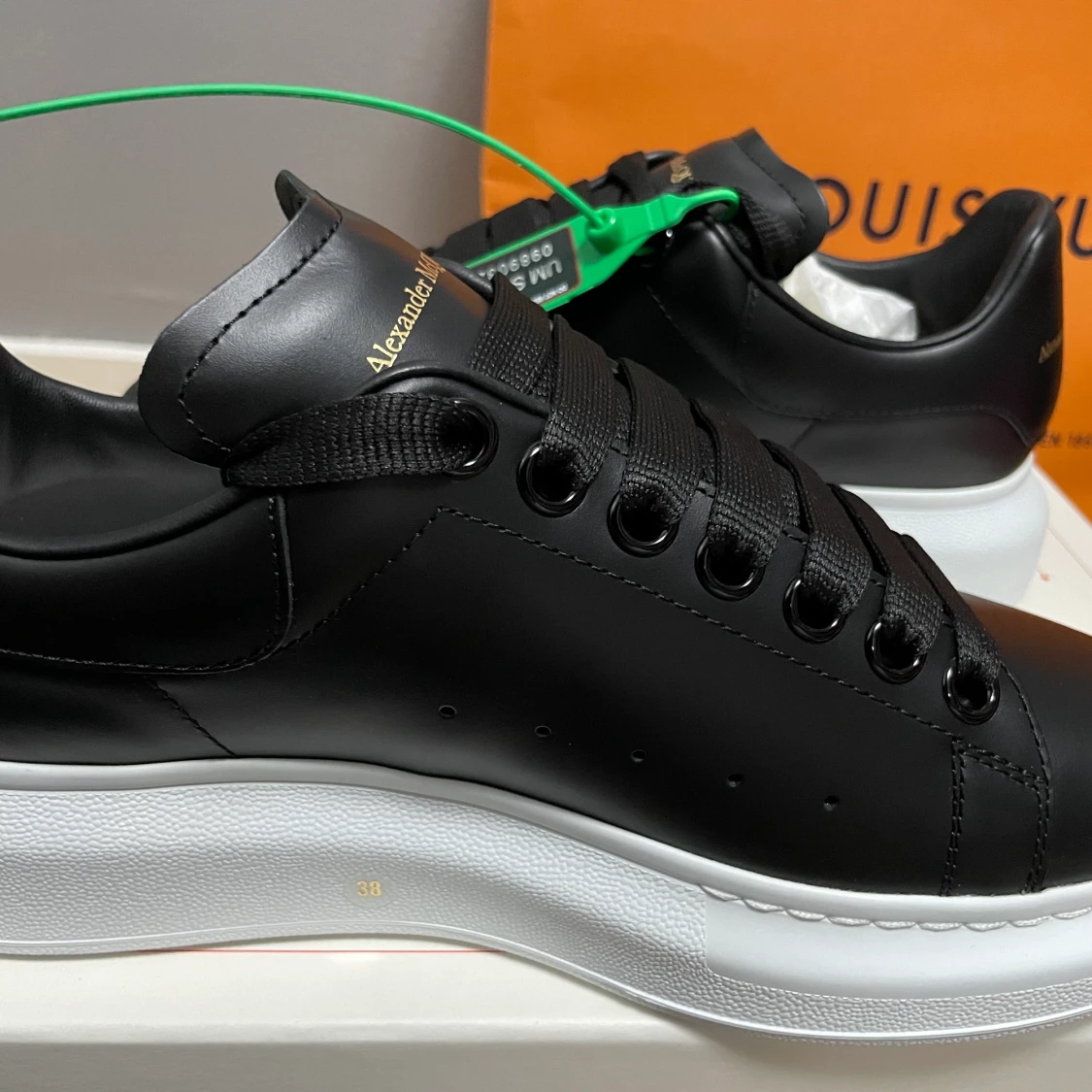 Alexander Mcqueen oanvända