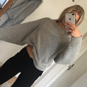 Storlek S - Extremt skön och mjuk tröja ifrå Nelly, köparen står för frakten