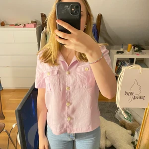 Skjorta  - Söt skjorta med korta ärmar från & other stories