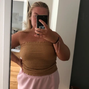 Topp från Wera - Strechig topp, strl 36