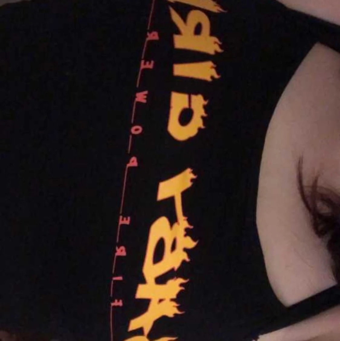 Enkel topp med fint tryck på - 90