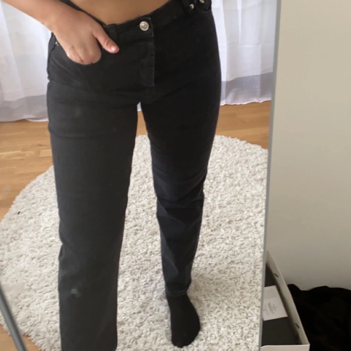 raka svarta jeans