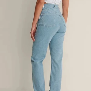 Jeans - Säljer dessa jenas från nakd i storlek 32. Sparsamt använda.
