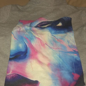 The cool elephant  - Väldigt bra skick storlek xs men funkar för s 