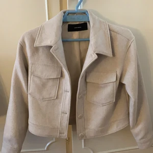 Beige jacka - Beige jacka, 250, frakt 63