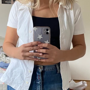 Vit tröja - Vet inte vad jag ska kalla denna men den är riktigt ball. Den är från HM och jag har aldrig använt den eftersom den inte är min stil.