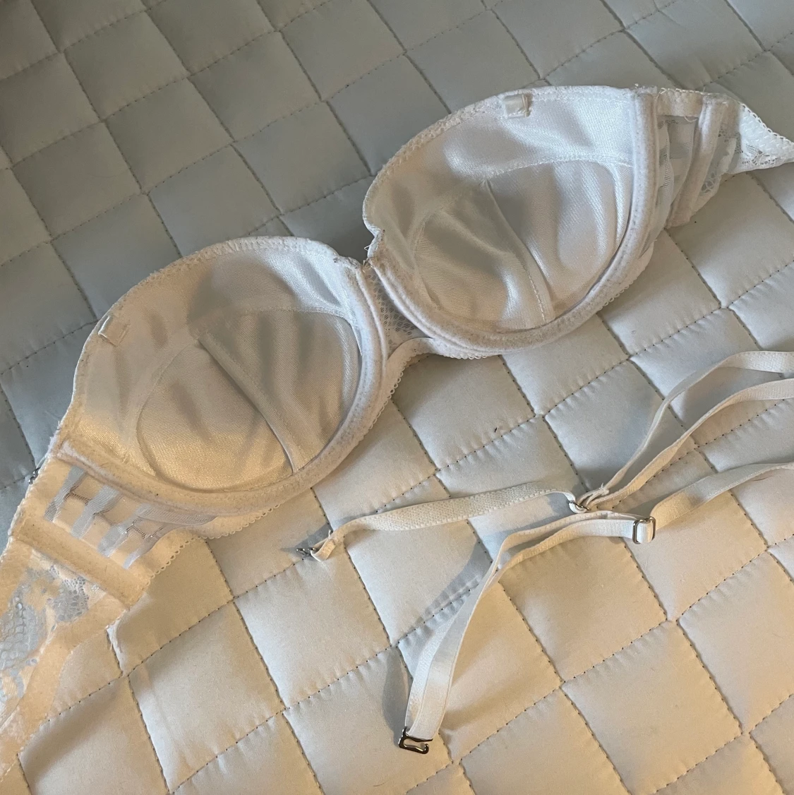 Vit spets bh 75B - 90