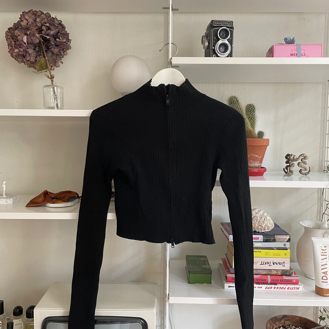 Ribbad tio/kofta från Monki - 90