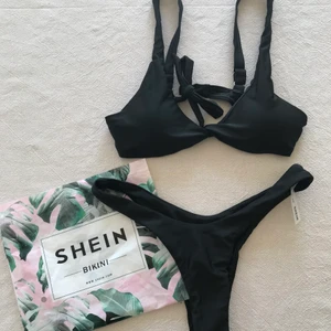 Bikini - Svart bikini från SHEIN i storlek XS. Aldrig använd💕💕