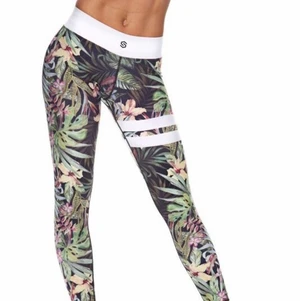 Stronger  - Säljer mina fina stronger byxor som jag har använt 2 gånger