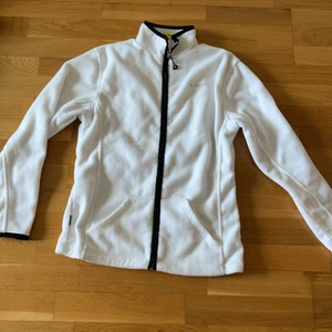 fleecetröja - Den är aldrig använda 