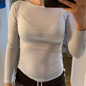 Ljusblå tröja - Väldigt genomskinlig tröja storlek S