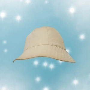 Beige bucket hat - Jag har mellan-stort huvud och denhär är lite liten
