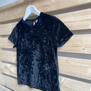 Sammets topp från hollister - Fint skick, perfekt till festligheter