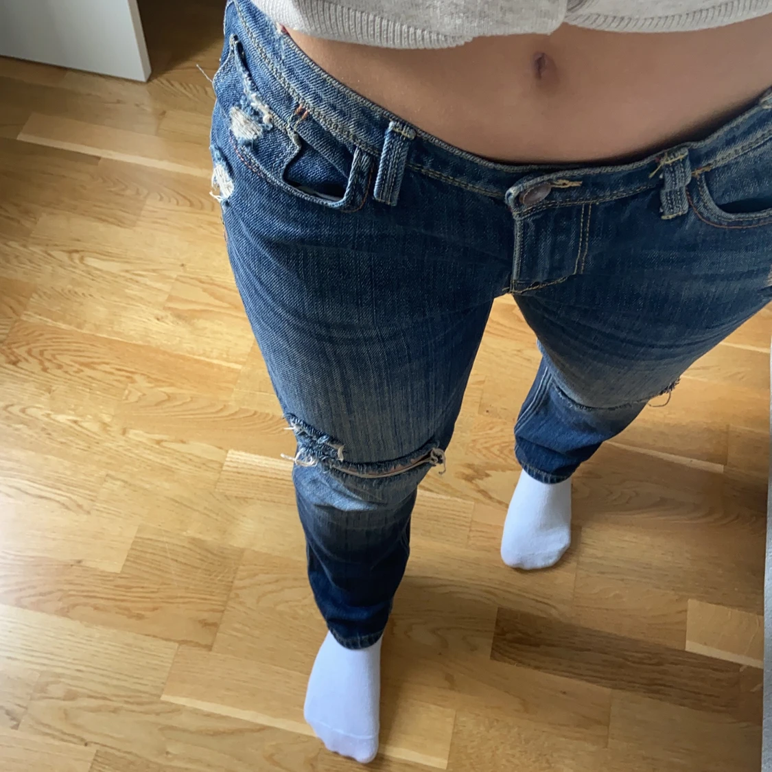 Mörkblå jeans 