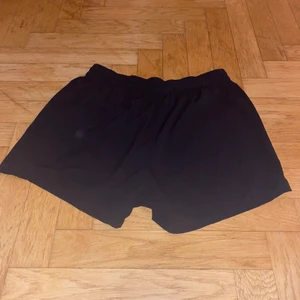 Svarta shorts  - Använda 