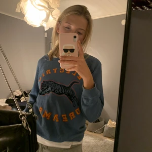 Blake Seven tröja - Säljer min ascoola blake seven tröja som köptes förra sommaren✨Säljer för att den tyvär inte kommer till användning längre💕Tröjan är i nyskick! ✨Köptes för 1200✨