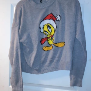 Jul tröja  - Galjen är trasig den är inte sne. 