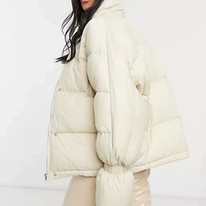 Jacka ifrån NA-KD  - Säljer denna jacka ifrån förra året, då slutsåld! Storlek Xs men passar även S då den är väldigt stor i storleken! Inte alls välanvänd och därför i bra skick!