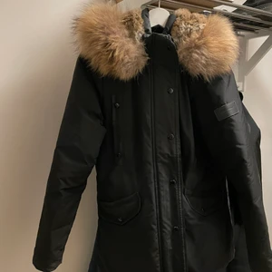 Rock and blue jacka storlek 36 - Säljer nu min rock and blue jacka, den är fräsch trots att den är ca 3 år gammal i år, den är sparsamt använd. Jag kan tänka mig gå ner i pris vid snabb affär. 