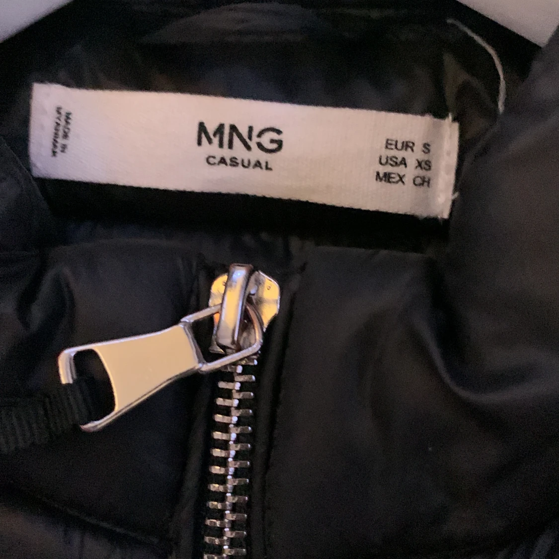 Väst från Mango stl S - 91