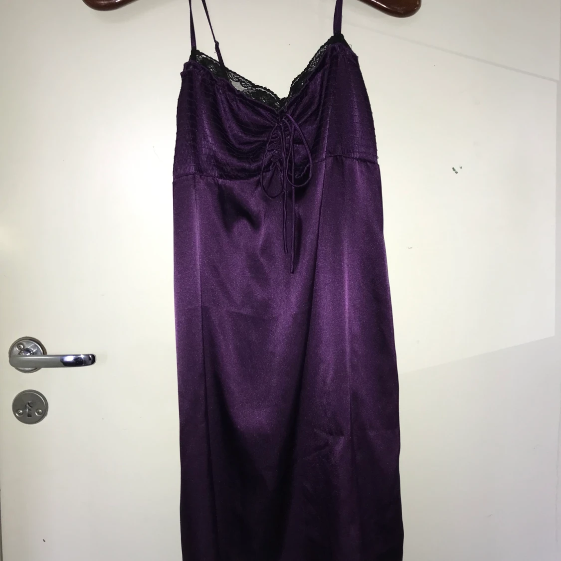 Klänning satin  - 91