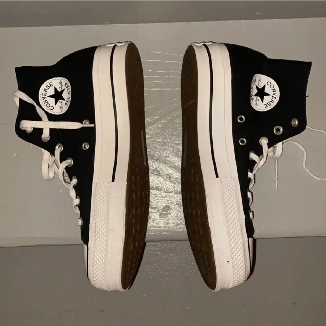 Platform converse