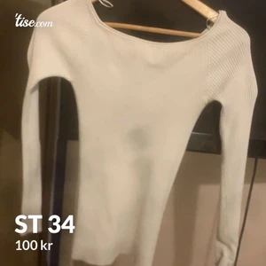 Nakd st 34 - Fin tröja i fint skick 