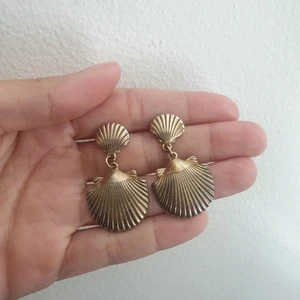 Örhängen snäckor  - Söta örhängen 🌟 kan skickas annars finns i Malmö 💌 