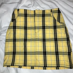 Hollister kjol - Hollister kjol som aldrig är använd då den är för stor för mig. 