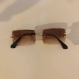 Solbrillor från shein - Coola brillor från shein. Säljer eftersom jag har för många solglasögon