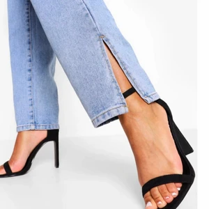 Boohoo klack sandaler - Helt nya köpte de men de var stora för mig storleken är 36,5 men kan passa även 37