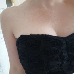 Crop top - Crop top med rosmönster