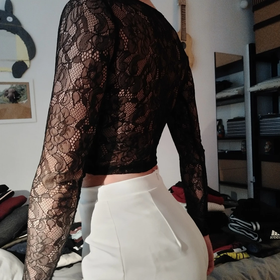 Cropped v-ringad spetströja - 90