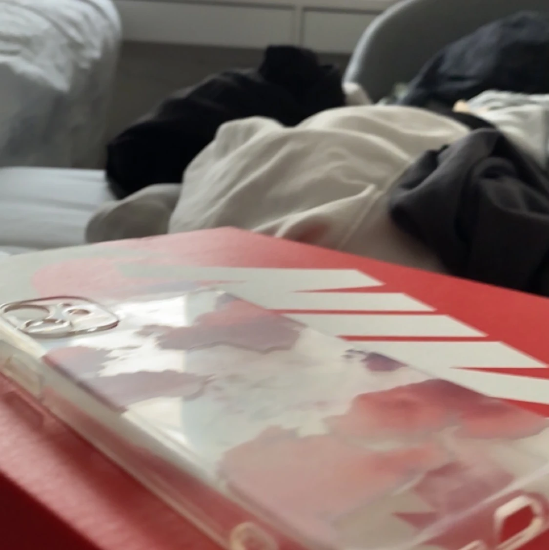 ett enkelt böjbart mobilskal från shein - 90