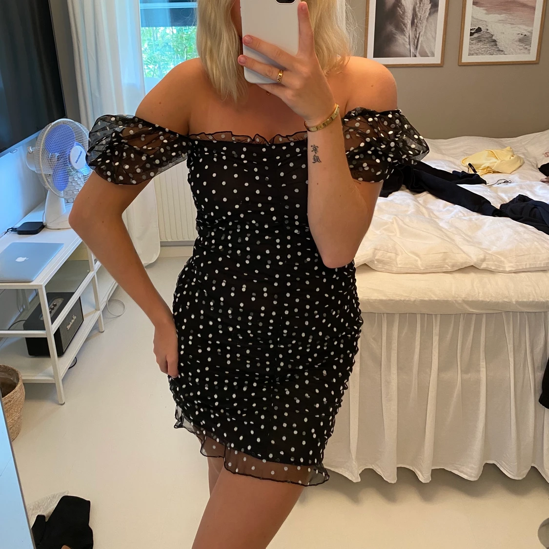 Prickig klänning - 90