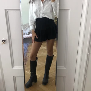 Tenninskjol  - Svart tenniskjol från american apparel