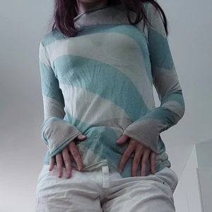 Sexig genomskinlig glittriga blå tröja💙💙💙 - Nyskick med nypris på 500 kronor mitt pris 150💟💟