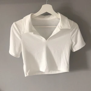 Topp - Snygg vitt topp, storlek XS, använd 1-2 gånger