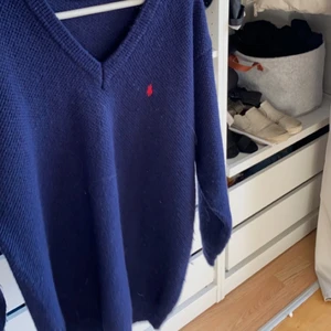 Stickad ralph lauren  - Fin tröja, passar alla från s-l skulle jag säga BUDA