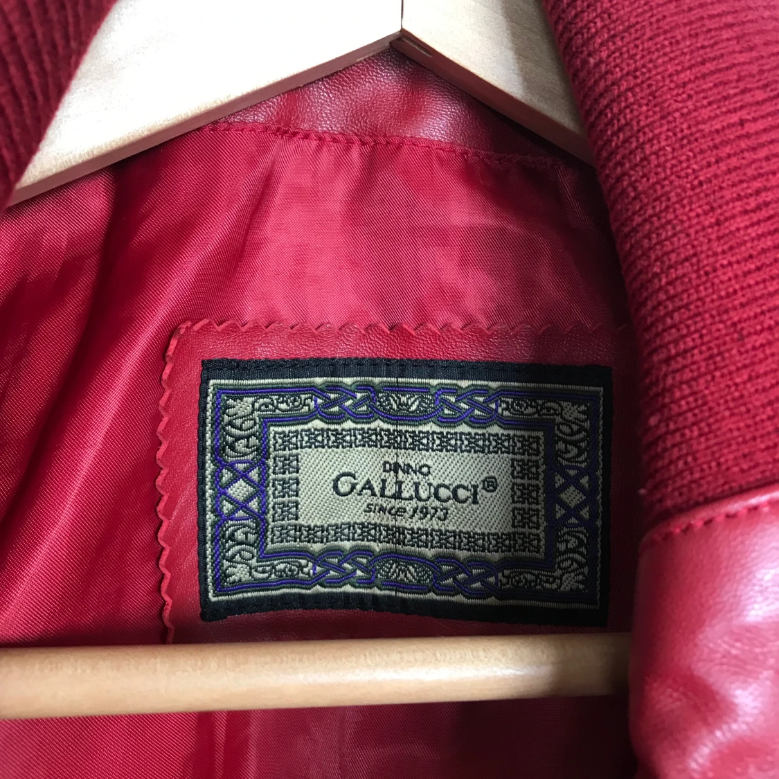 Röd skinnjacka  - 91